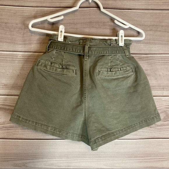 AMERICAN Eagle Olive Green Paper Bag Mom Shorts - Picture 6 of 9